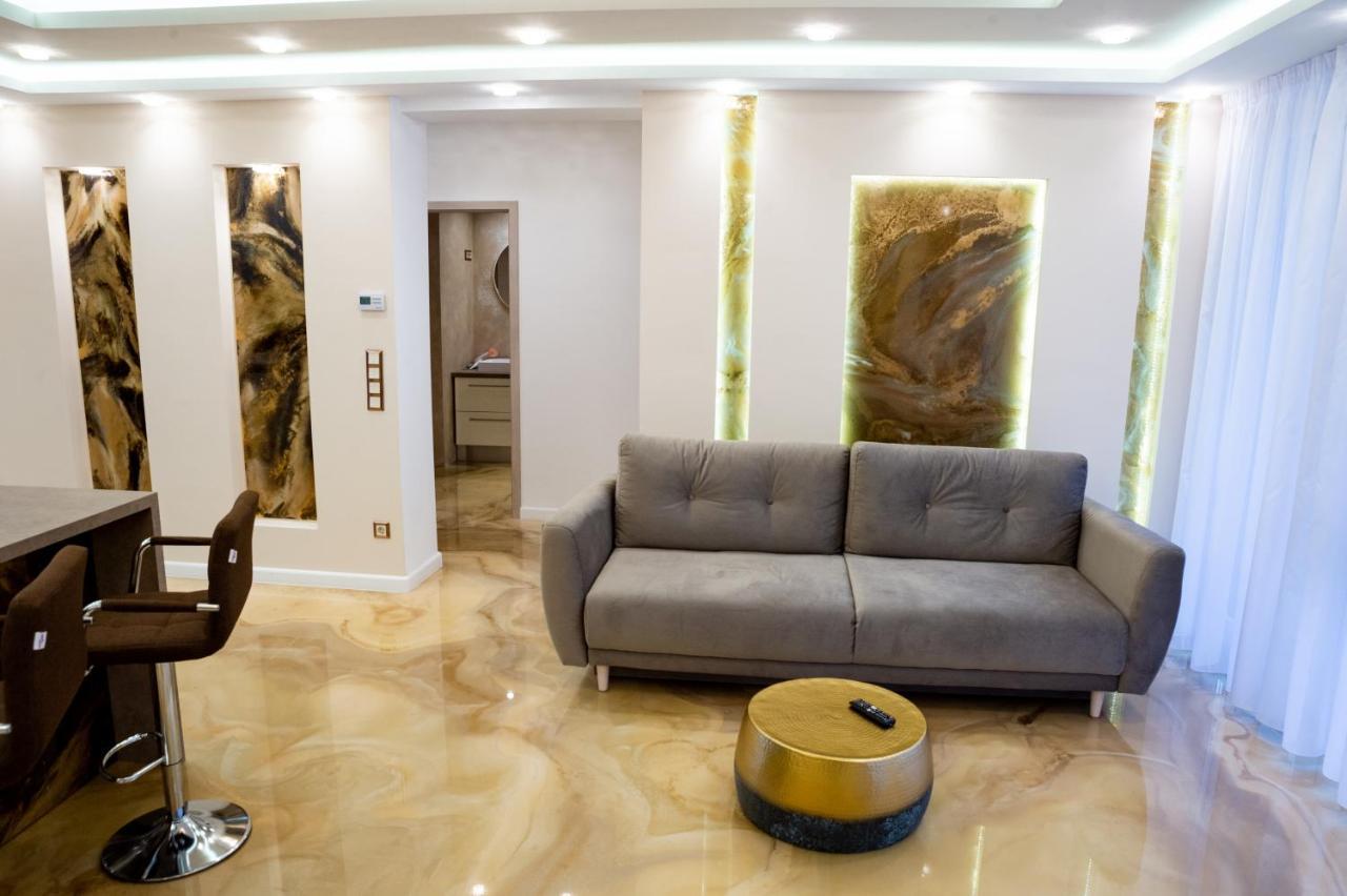 Dream Apartman 2 With Free Parking Győr Exteriör bild
