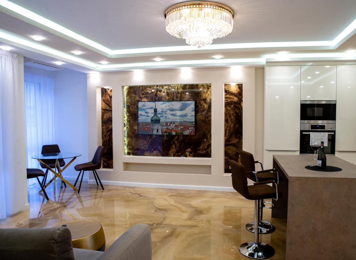 Dream Apartman 2 With Free Parking Győr Exteriör bild